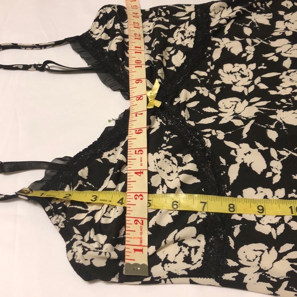 Marilyn Monroe Night Gown - Picture 6 of 7